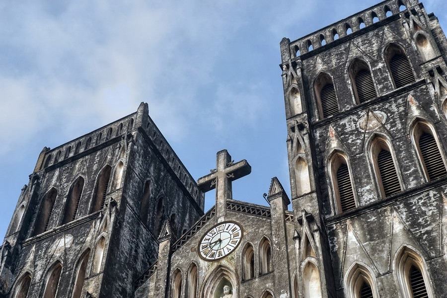 Photograph the serene beauty of Laos’ colonial churches